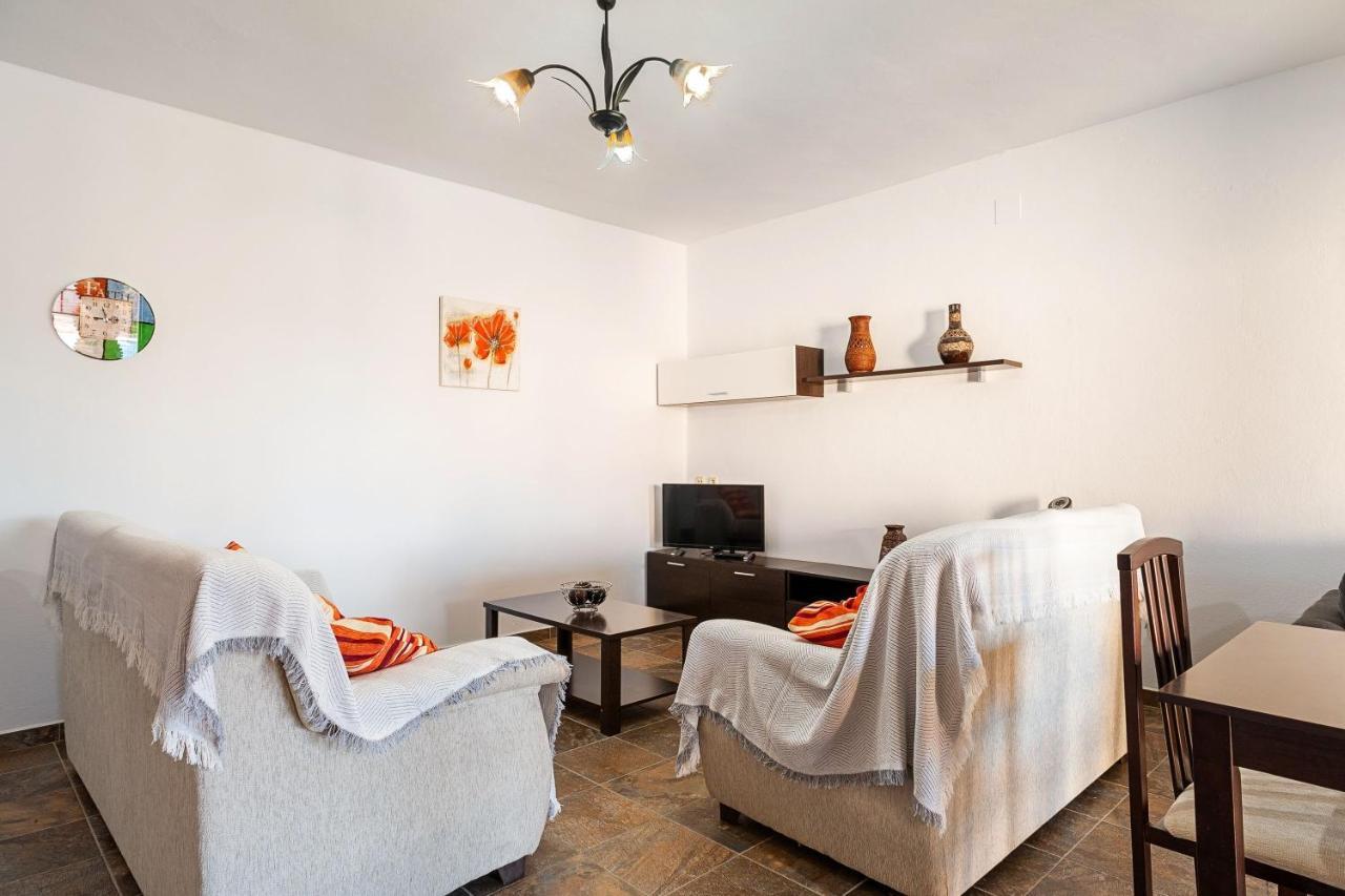 Chalet Rocio - Solo Familias โกนิล เด ลาฟรอนเตรา ภายนอก รูปภาพ