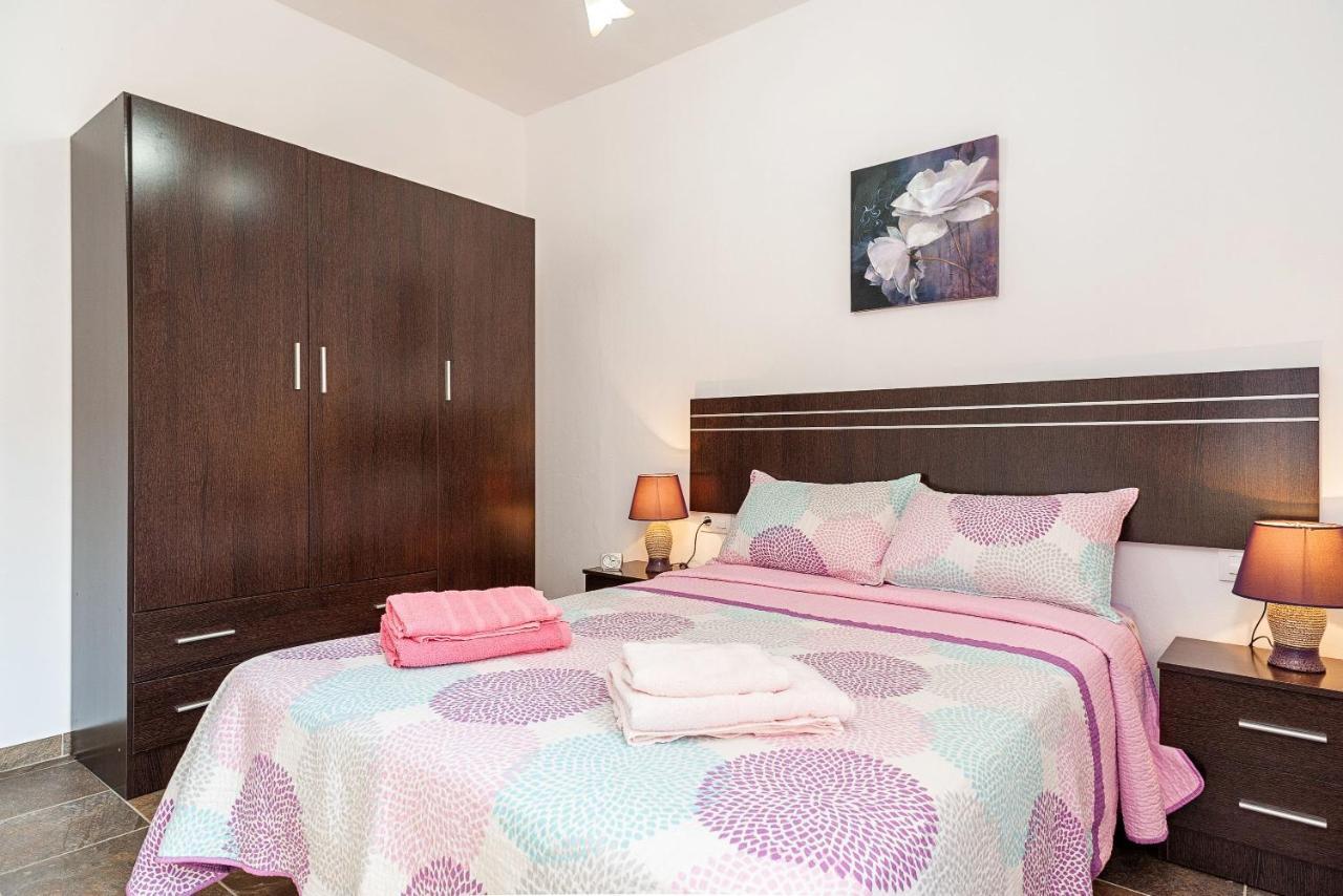 Chalet Rocio - Solo Familias โกนิล เด ลาฟรอนเตรา ภายนอก รูปภาพ