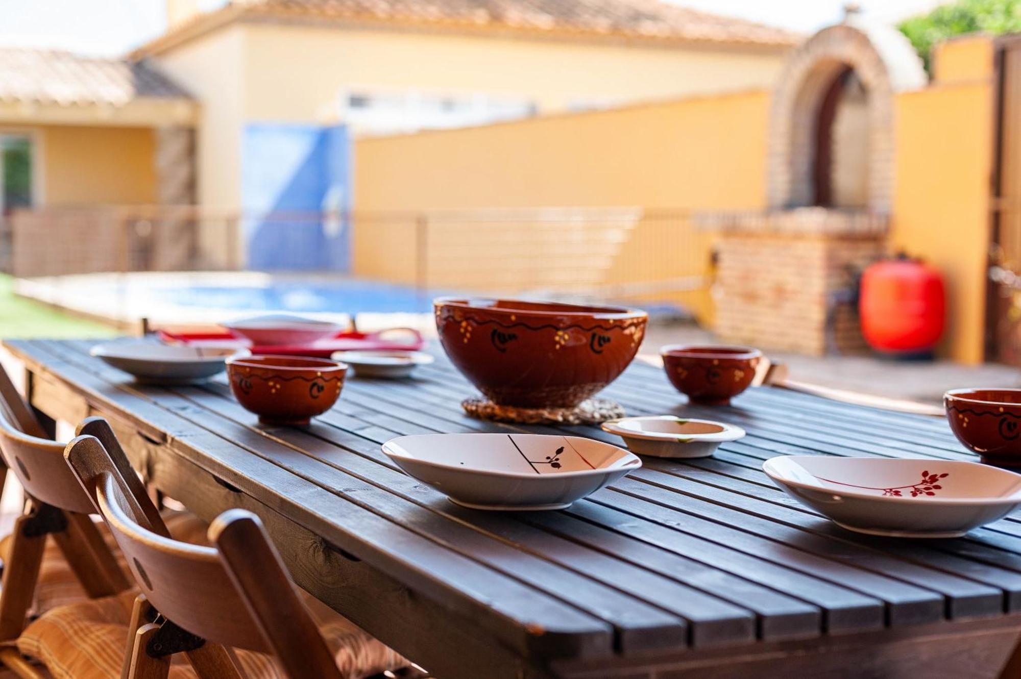 Chalet Rocio - Solo Familias โกนิล เด ลาฟรอนเตรา ภายนอก รูปภาพ