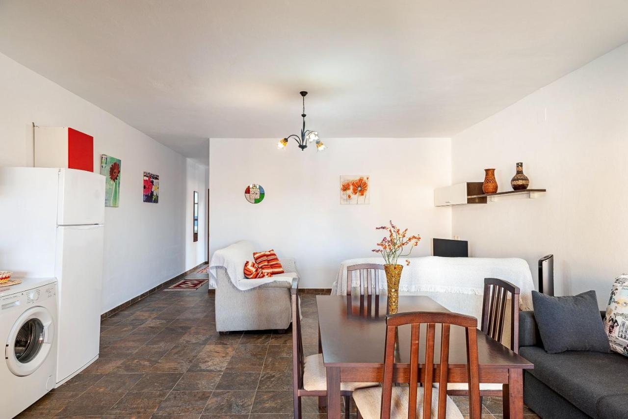 Chalet Rocio - Solo Familias โกนิล เด ลาฟรอนเตรา ภายนอก รูปภาพ