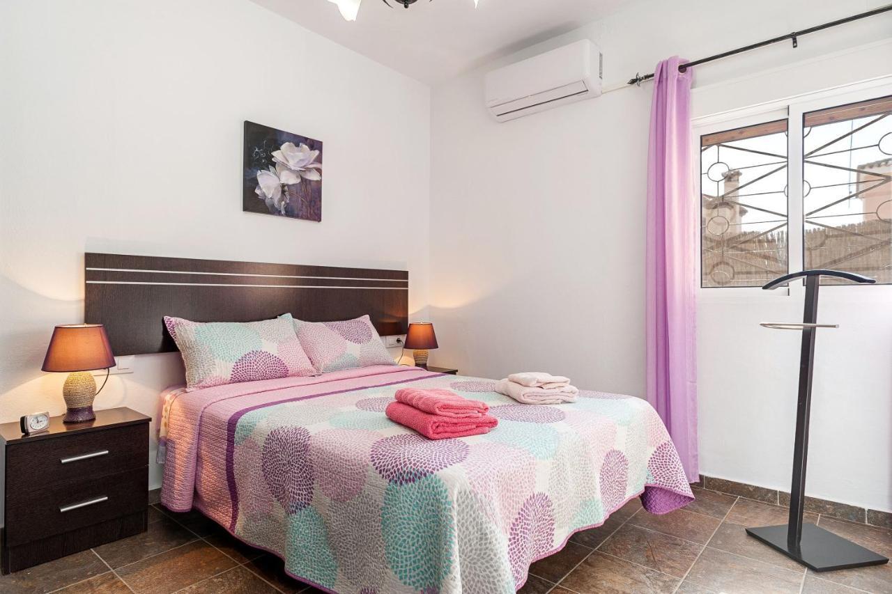 Chalet Rocio - Solo Familias โกนิล เด ลาฟรอนเตรา ภายนอก รูปภาพ