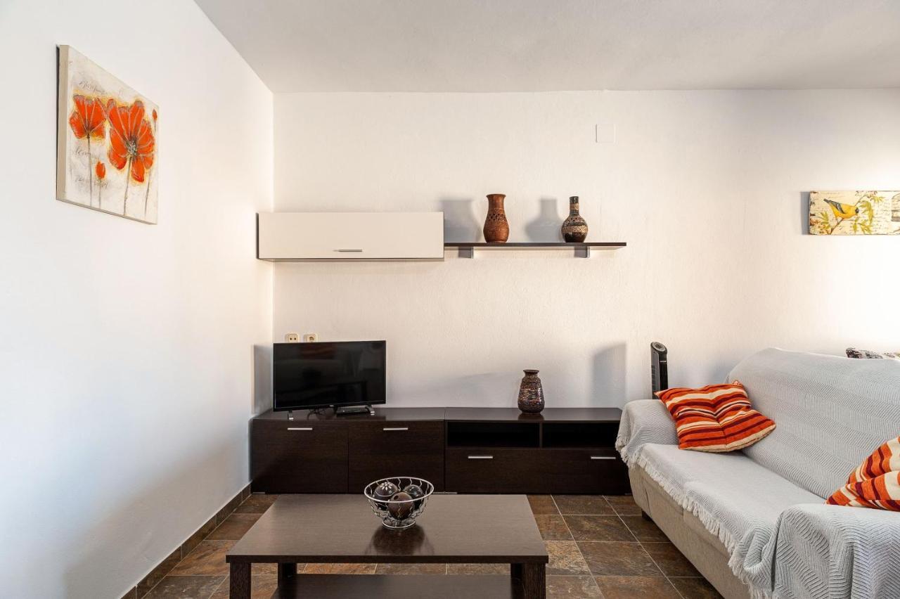 Chalet Rocio - Solo Familias โกนิล เด ลาฟรอนเตรา ภายนอก รูปภาพ